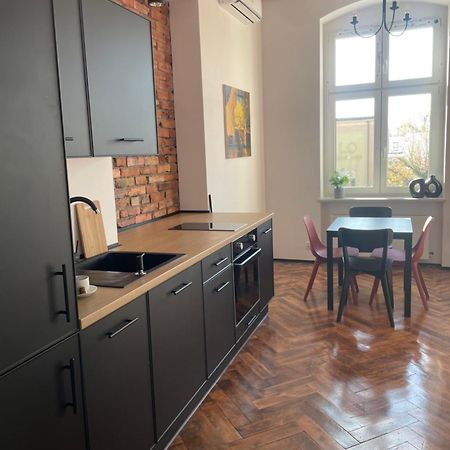 Apartamenty Warszawska Торунь Экстерьер фото